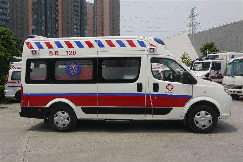 救護(hù)車一次多少錢？出車費(fèi)用太高或成救護(hù)難題？02